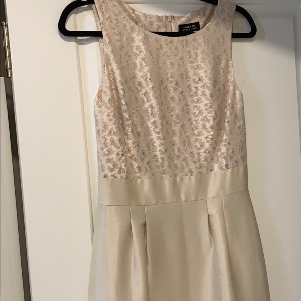 Tahari cocktail dress sz 4
